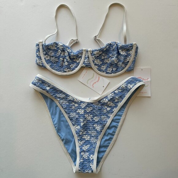 Dippin’ Daisy’s Feyre top & Venice bottom - Picture 1 of 4